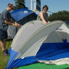 andy and laura pitch a tent, maine bike rally, fryeburg, me